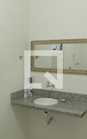 Casa para alugar com 35m², 6 quartos e sem vagaBanheiro comum (casa 01)