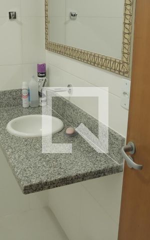 Casa para alugar com 35m², 6 quartos e sem vagaBanheiro comum (casa 01)