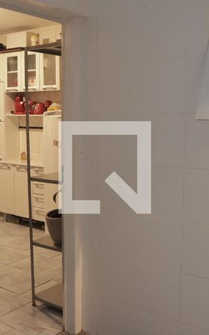 Casa para alugar com 35m², 6 quartos e sem vagaÁrea de Serviço (casa 02)