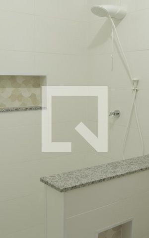 Casa para alugar com 35m², 6 quartos e sem vagaBanheiro comum (casa 01)