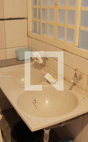 Casa para alugar com 35m², 6 quartos e sem vagaÁrea de Serviço (casa 02)