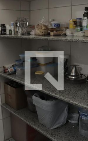 Casa para alugar com 35m², 6 quartos e sem vagaDespensa (casa 01)