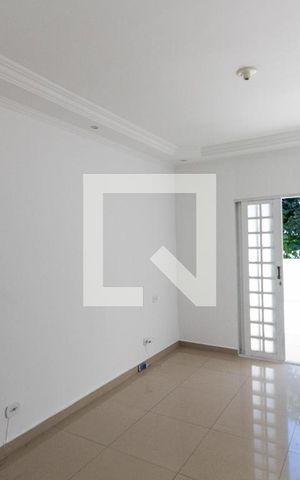 Casa para alugar com 120m², 3 quartos e 1 vagaSala