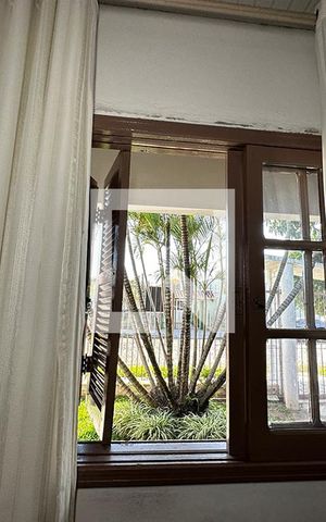 Casa à venda com 65m², 3 quartos e 2 vagasSala