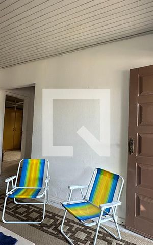 Casa à venda com 65m², 3 quartos e 2 vagasSala