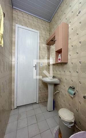 Casa à venda com 65m², 3 quartos e 2 vagasBanheiro