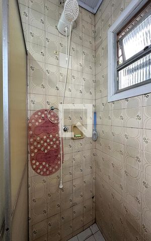 Casa à venda com 65m², 3 quartos e 2 vagasBanheiro