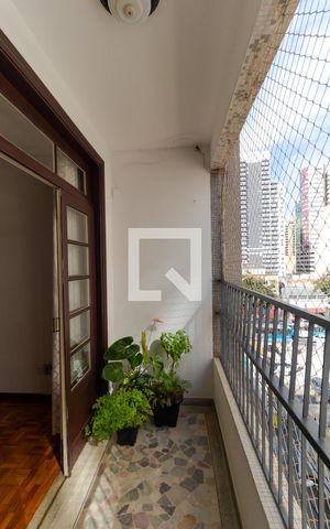Apartamento para alugar com 145m², 3 quartos e sem vaga Apartamento para alugar com 145m², 3 quartos e sem vagaSacada