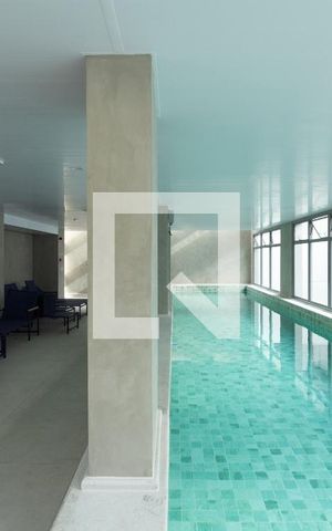 Studio à venda com 25m², 1 quarto e sem vagaÁrea comum - Piscina