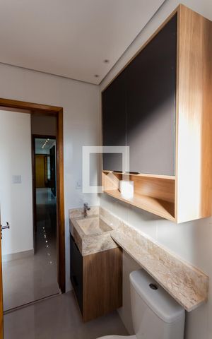 Apartamento para alugar com 120m², 2 quartos e 2 vagas Apartamento para alugar com 120m², 2 quartos e 2 vagasBanheiro da Suíte