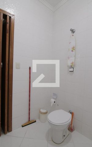Casa à venda com 375m², 5 quartos e 2 vagasBanheiro
