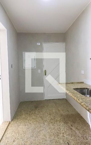 Apartamento para alugar com 83m², 3 quartos e 2 vagas Apartamento para alugar com 83m², 3 quartos e 2 vagasCozinha