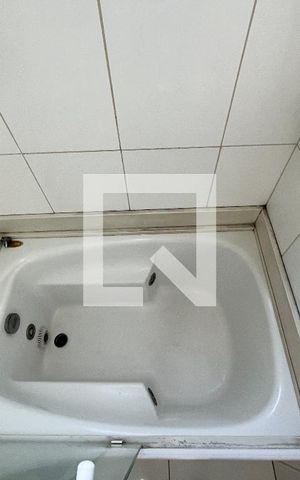 Casa à venda com 380m², 5 quartos e 3 vagas Casa à venda com 380m², 5 quartos e 3 vagasBanheiro da Suíte 1