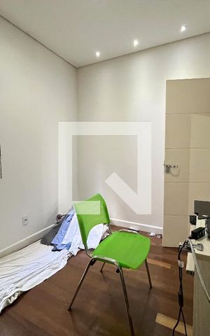 Casa à venda com 380m², 5 quartos e 3 vagas Casa à venda com 380m², 5 quartos e 3 vagasSuite 4