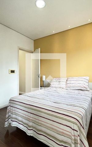 Casa à venda com 380m², 5 quartos e 3 vagas Casa à venda com 380m², 5 quartos e 3 vagasSuite 1