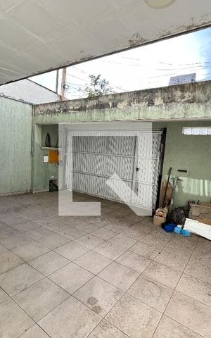 Casa à venda com 380m², 5 quartos e 3 vagas Casa à venda com 380m², 5 quartos e 3 vagasGaragem