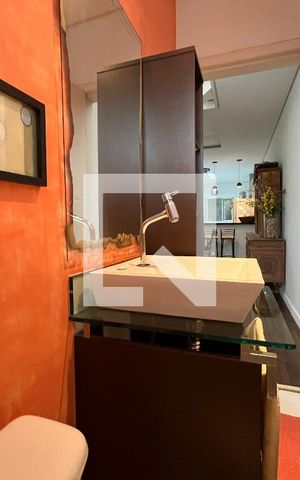 Casa à venda com 380m², 5 quartos e 3 vagas Casa à venda com 380m², 5 quartos e 3 vagasLavabo
