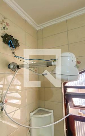 Casa para alugar com 220m², 3 quartos e 2 vagas Casa para alugar com 220m², 3 quartos e 2 vagasBanheiro da Suíte