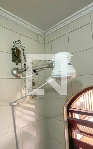 Casa para alugar com 220m², 3 quartos e 2 vagas Casa para alugar com 220m², 3 quartos e 2 vagasBanheiro Social