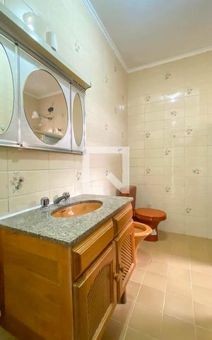 Casa para alugar com 220m², 3 quartos e 2 vagas Casa para alugar com 220m², 3 quartos e 2 vagasBanheiro da Suíte