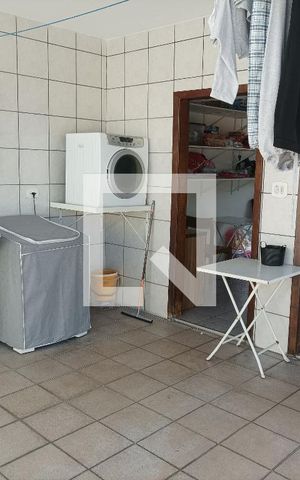 Casa à venda com 150m², 2 quartos e 3 vagas Casa à venda com 150m², 2 quartos e 3 vagasLavanderia