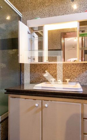 Casa à venda com 522m², 5 quartos e 5 vagas Casa à venda com 522m², 5 quartos e 5 vagasBanheiro da Suíte 3