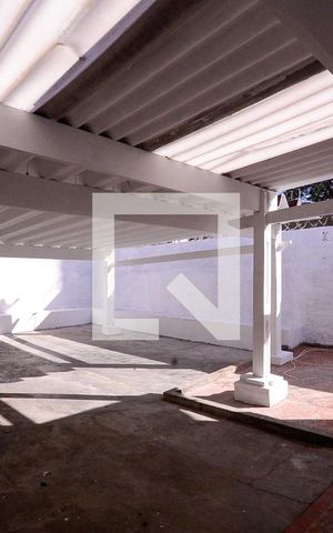Casa à venda com 100m², 3 quartos e 4 vagas Casa à venda com 100m², 3 quartos e 4 vagasGaragem