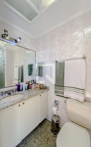 Apartamento à venda com 100m², 3 quartos e 2 vagasBanheiro da Suíte