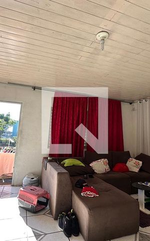 Casa para alugar com 180m², 3 quartos e 2 vagasSala