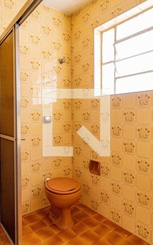 Casa à venda com 260m², 5 quartos e 2 vagas Casa à venda com 260m², 5 quartos e 2 vagasCasa 03 - Suite - Banheiro