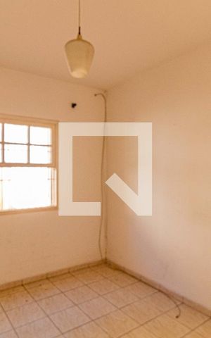 Casa à venda com 260m², 5 quartos e 2 vagas Casa à venda com 260m², 5 quartos e 2 vagasCasa 02 - Quarto 03