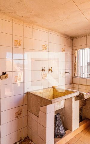 Casa à venda com 260m², 5 quartos e 2 vagas Casa à venda com 260m², 5 quartos e 2 vagasLavanderia