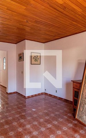 Casa à venda com 260m², 5 quartos e 2 vagas Casa à venda com 260m², 5 quartos e 2 vagasCasa 02 - Sala