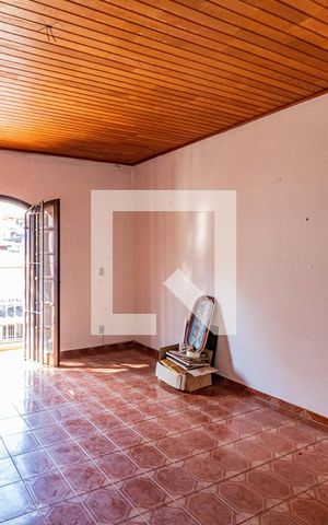 Casa à venda com 260m², 5 quartos e 2 vagas Casa à venda com 260m², 5 quartos e 2 vagasCasa 02 - Sala