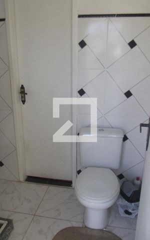 Casa à venda com 300m², 4 quartos e 1 vagaBanheiro