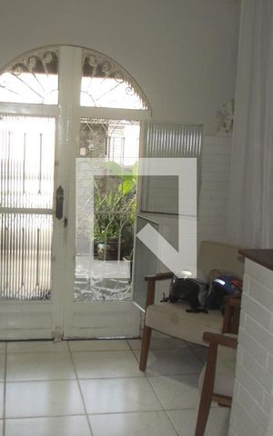 Casa à venda com 300m², 4 quartos e 1 vagaSala