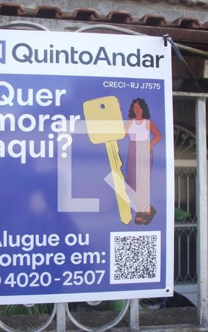 Casa à venda com 300m², 4 quartos e 1 vagaFachada