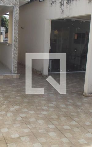 Casa à venda com 300m², 4 quartos e 1 vagaEntrada