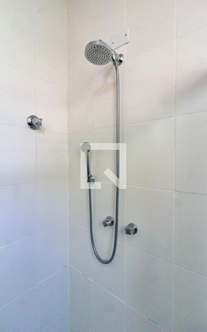 Apartamento para alugar com 55m², 1 quarto e sem vaga Apartamento para alugar com 55m², 1 quarto e sem vagaDetalhe do banheiro