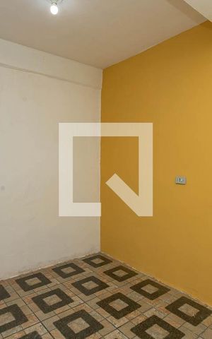 Casa para alugar com 60m², 1 quarto e sem vaga Casa para alugar com 60m², 1 quarto e sem vagaSala