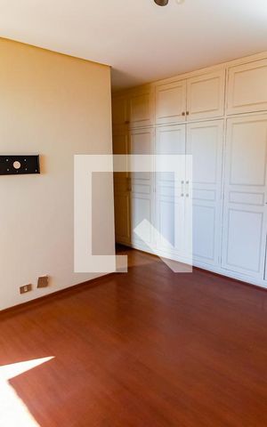 Apartamento à venda com 818m², 4 quartos e 6 vagas Apartamento à venda com 818m², 4 quartos e 6 vagasSuíte 2