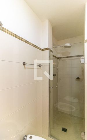 Apartamento para alugar com 47m², 1 quarto e sem vagaBanheiro - Box