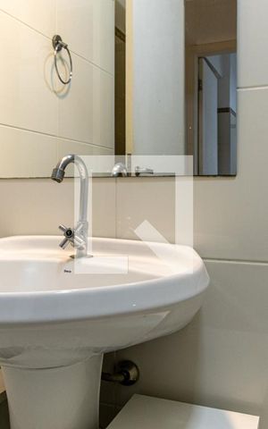 Apartamento para alugar com 47m², 1 quarto e sem vagaBanheiro - Torneira