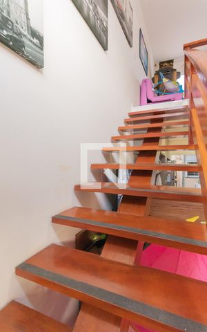 Casa à venda com 125m², 2 quartos e 1 vagaEscada Mezanino