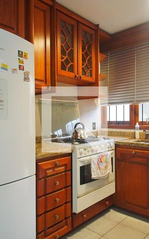 Casa à venda com 246m², 3 quartos e 2 vagasCozinha