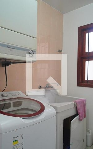 Casa à venda com 246m², 3 quartos e 2 vagasLavanderia