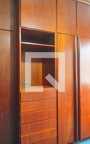 Casa à venda com 246m², 3 quartos e 2 vagasQuarto 3