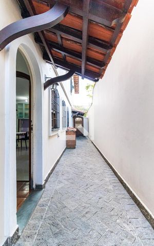 Casa para alugar com 192m², 4 quartos e 2 vagasQuintal - Corredor