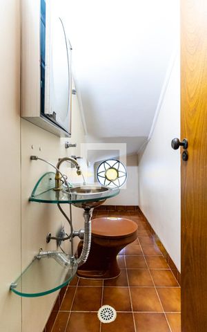 Casa para alugar com 192m², 4 quartos e 2 vagasLavabo