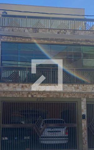 Casa à venda com 300m², 4 quartos e 2 vagasFachada